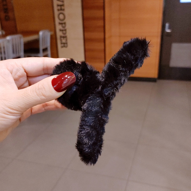 Kẹp tóc càng cua phối lông phong cách Hàn quốc dễ thương