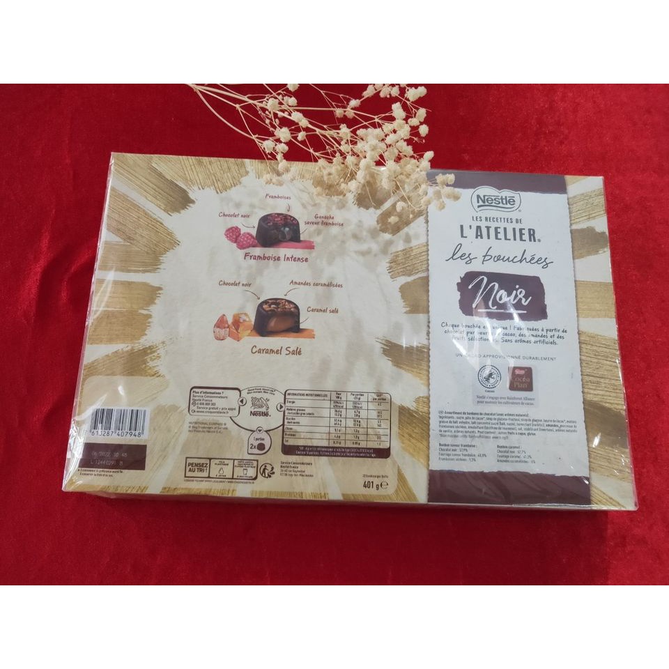 Socola l'atelier noir bouchees