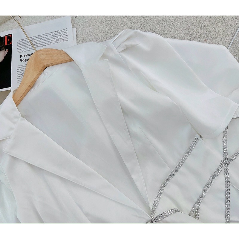 Sét chân váy áo vest cột eo phối viền hình sàn thật