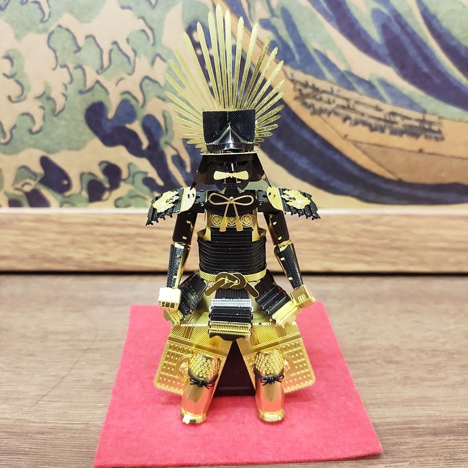Mô hình áo giáp Samurai