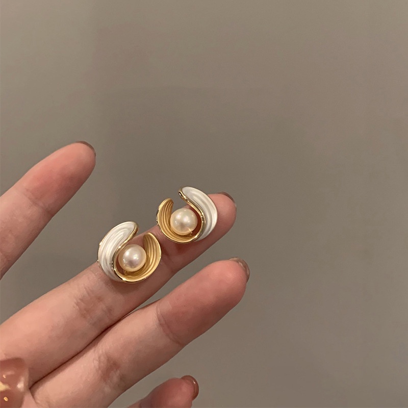 Bông Tai Hình Trái Tim Đính Ngọc Trai Đơn Giản Phong Cách Hàn Quốc