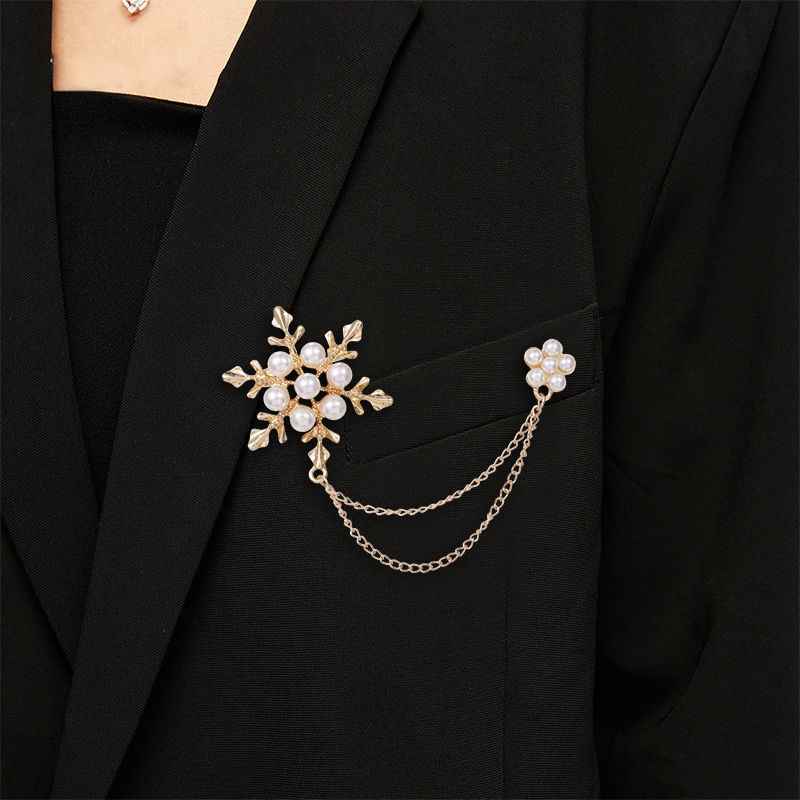 Ghim Cài Áo Hình Bông Tuyết Đính Đá Nhân Tạo Phong Cách Giáng Sinh Mới