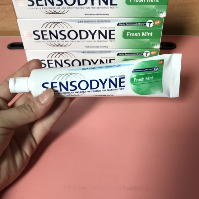 Kem đánh răng Sensodyne Freshmint 100g