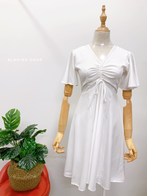 Đầm trắng nhún ngực tay loe | BigBuy360 - bigbuy360.vn