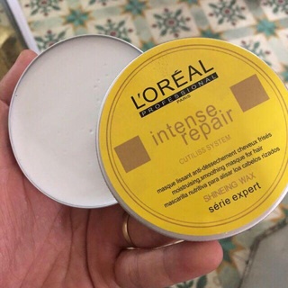 Sáp loreal ( đục) giữ nếp cả ngày