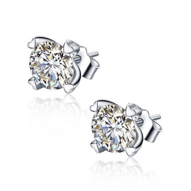 Đôi bông tai đính đá bốn chấu hình trái tim mạ bạc xinh xắn cho nữ