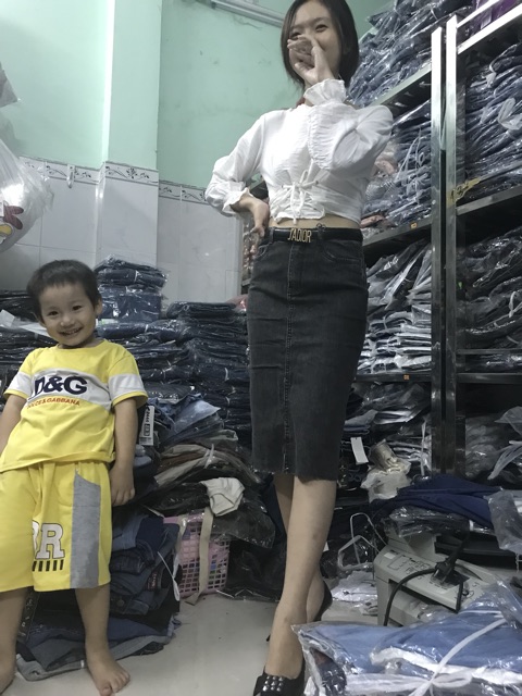 Nhập WAMS8 giảm 15%_ Chân váy dài jean xẻ trước | BigBuy360 - bigbuy360.vn