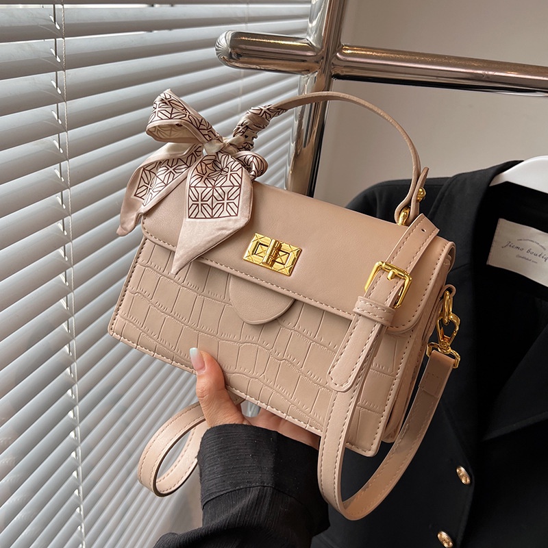 Túi đeo chéo IELGY đính nơ họa tiết vân đá thời trang cho nữ