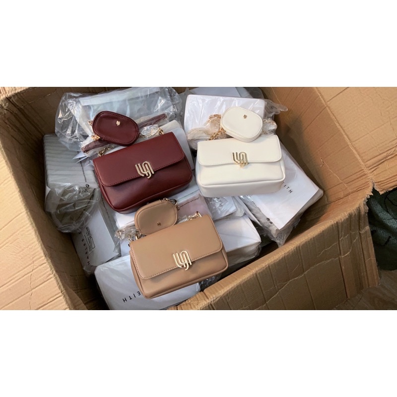 𝑻𝒖́𝒊 lyn đeo chéo