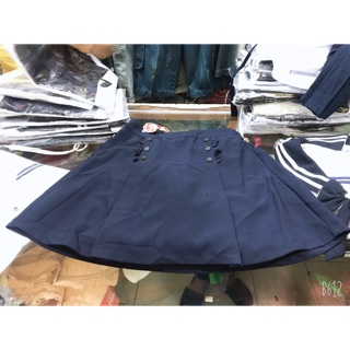 Bộ váy và áo học sinh cấp 1 mới