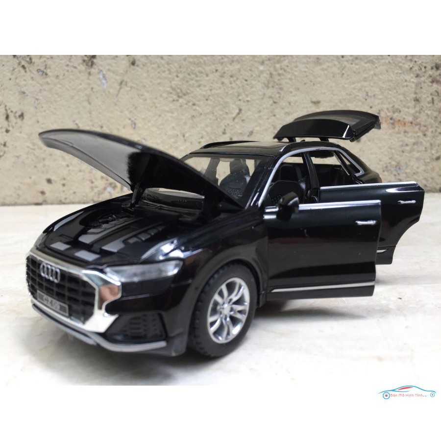 Mô hình xe Ô TÔ AUDI Q8 tỷ lệ:1:32