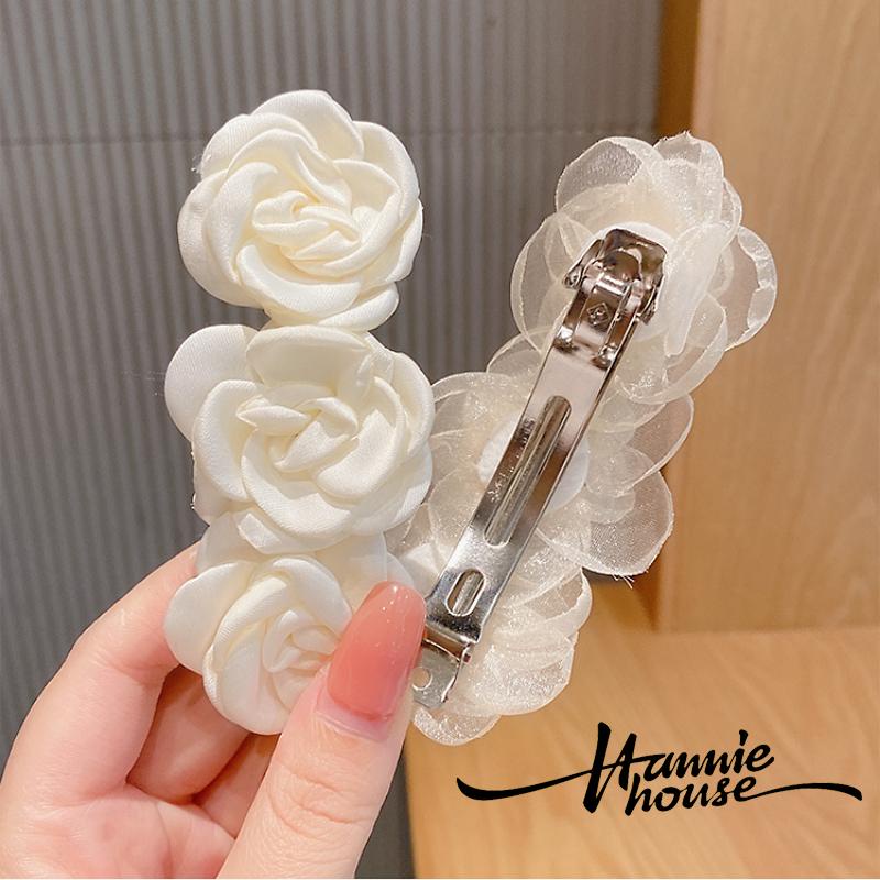 Kẹp tóc thiết kế hình ba bông hoa trà bằng kim loại và vải dễ thương cho nữ