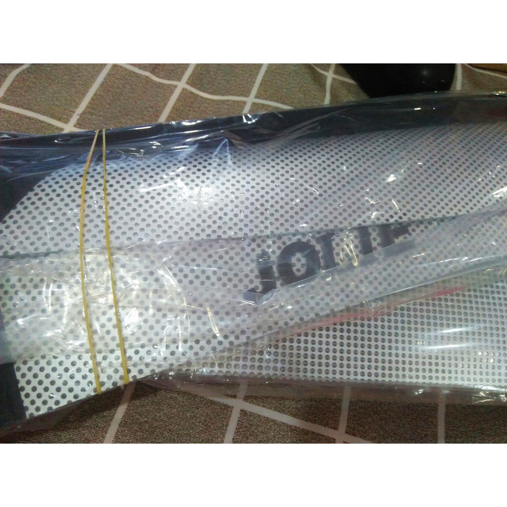 Vè che mưa xe ô tô Mitsubishi JOLIE 7 chỗ hàng chuẩn theo xe