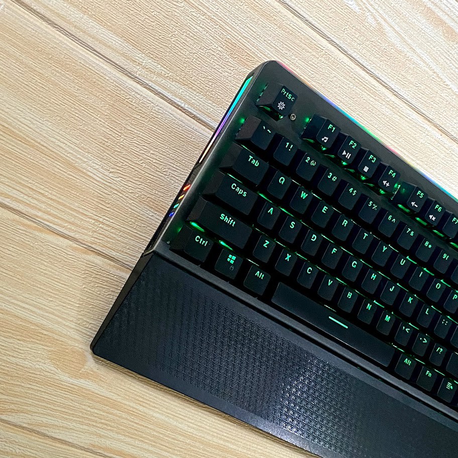 Bàn phím cơ Gaming Fuhlen Subverter- Green Like New Có Kê Tay | BigBuy360 - bigbuy360.vn