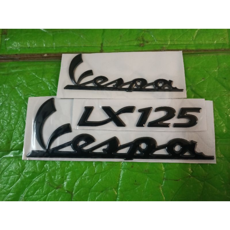 Bộ tem nổi Vespa LX 125 màu đen bóng new