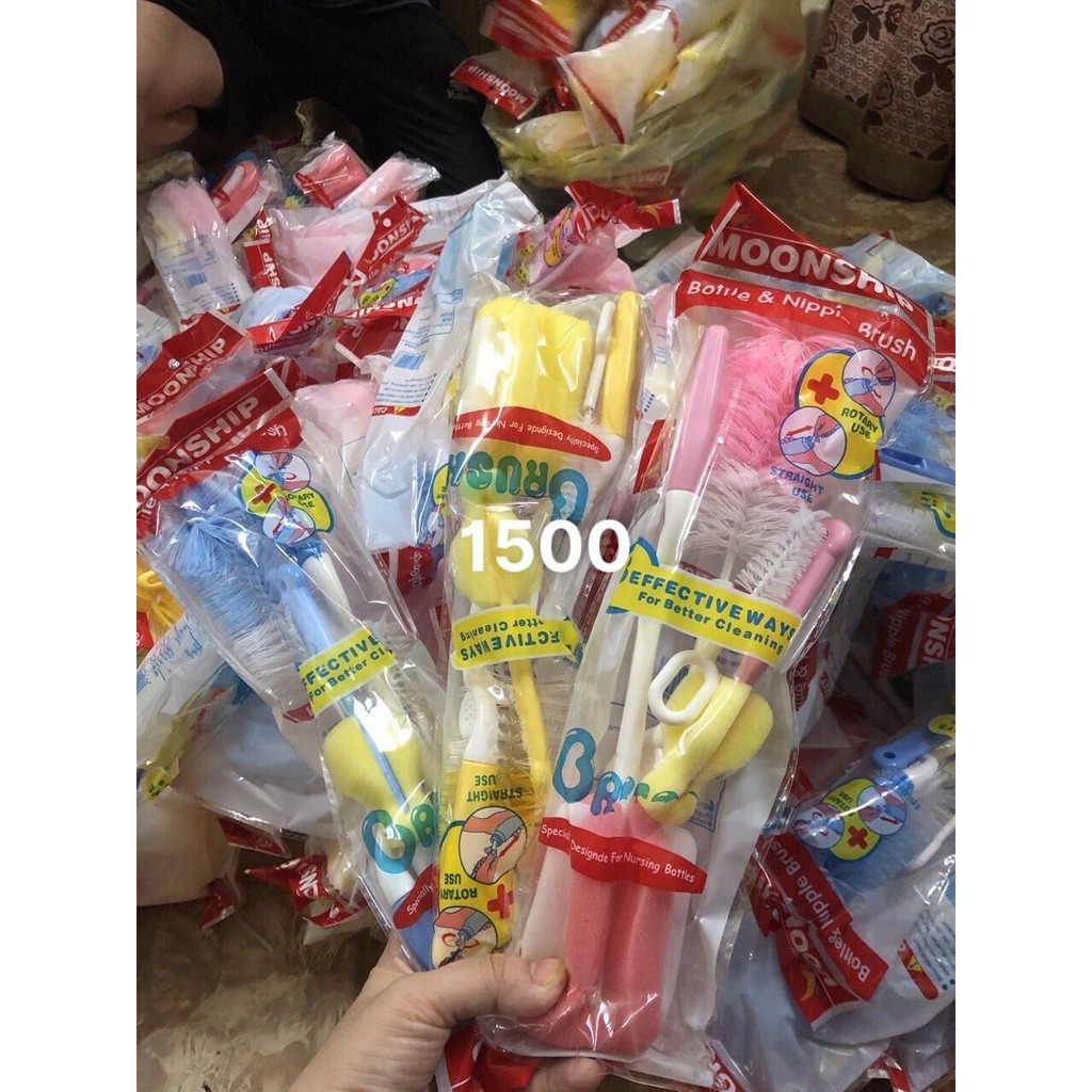 Bộ cọ vệ sinh bình sữa cho bé 5 chi tiết moon ship