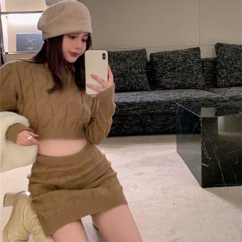 Bộ áo len chui đầu phối chân váy thời trang thu đông 2021 cho nữ