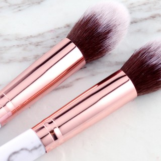 Cọ phấn phủ Highlight Powder Brush trắng