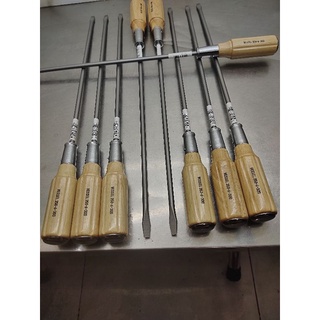 Tô vít đóng cán gỗ 6 x 300 của nhật