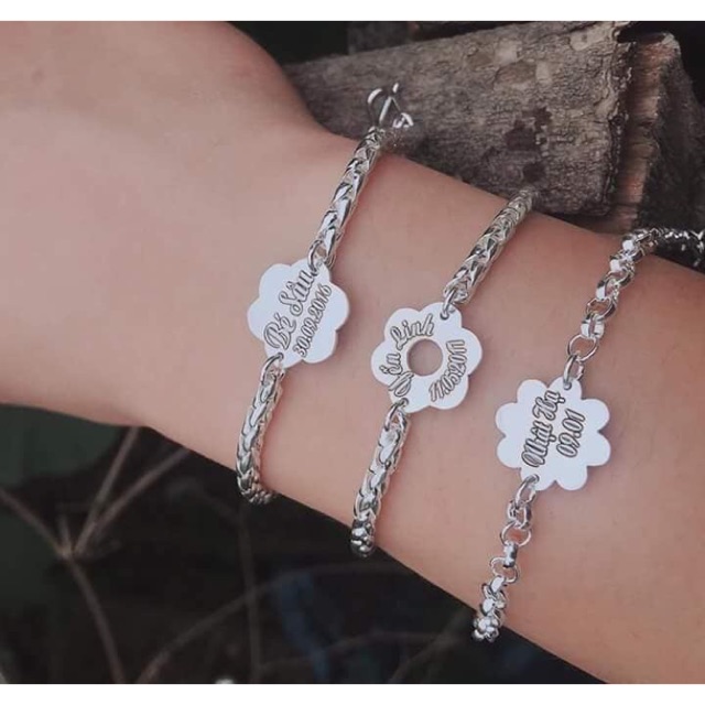 Lắc tay bạc khắc tên cho bé