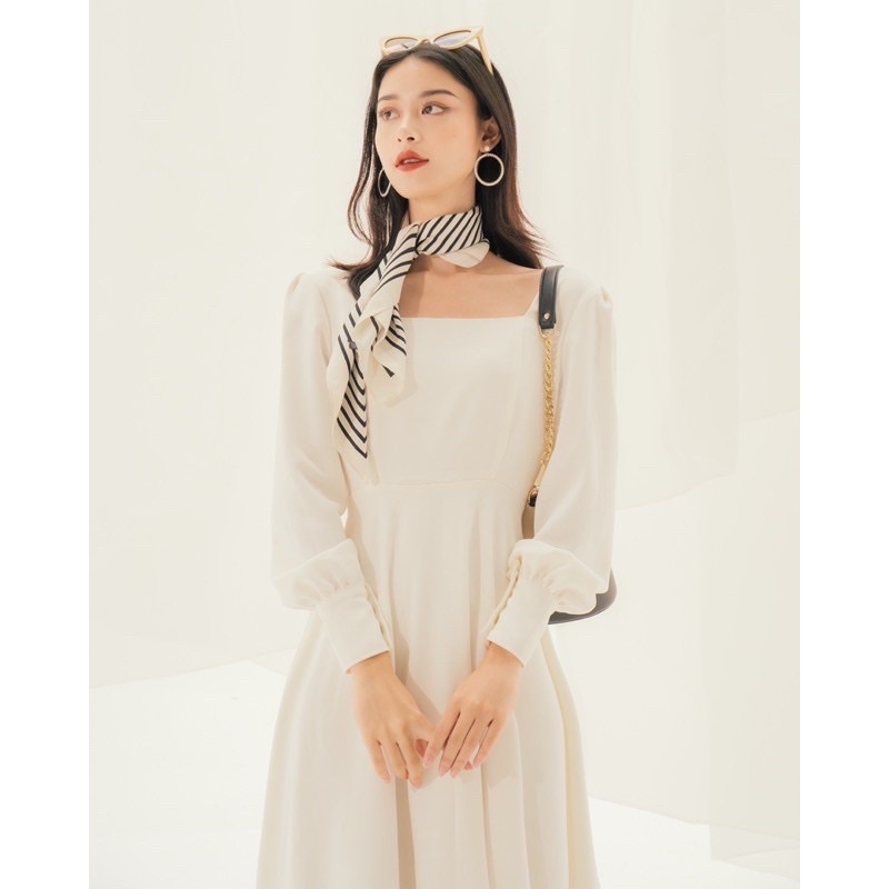 Đầm The 19 Club trắng