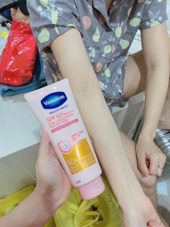 Vaseline 50X Thái Lan