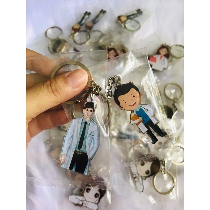 MÓC KHOÁ CHIBI CẮT THEO DÁNG ẢNH THEO YÊU CẦU