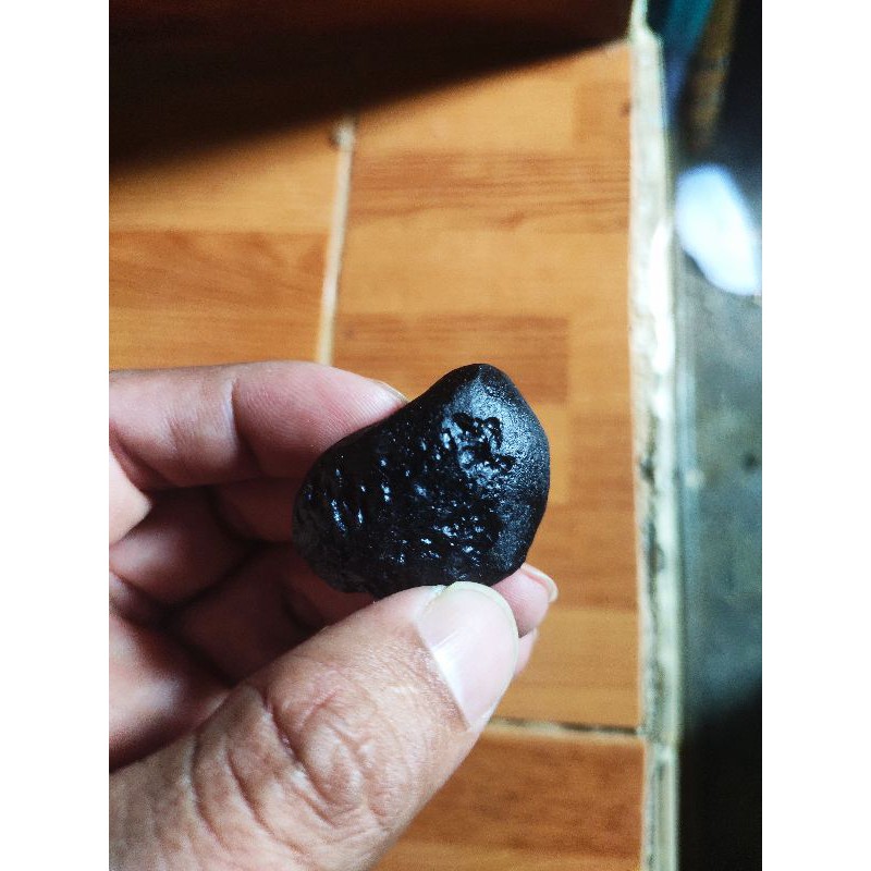 Đá phong thủy Tektite