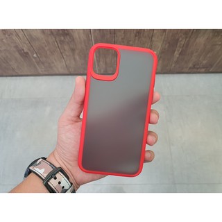 ỐP LƯNG ROCK GUARD MỜ NHÁM CHO IPHONE 11