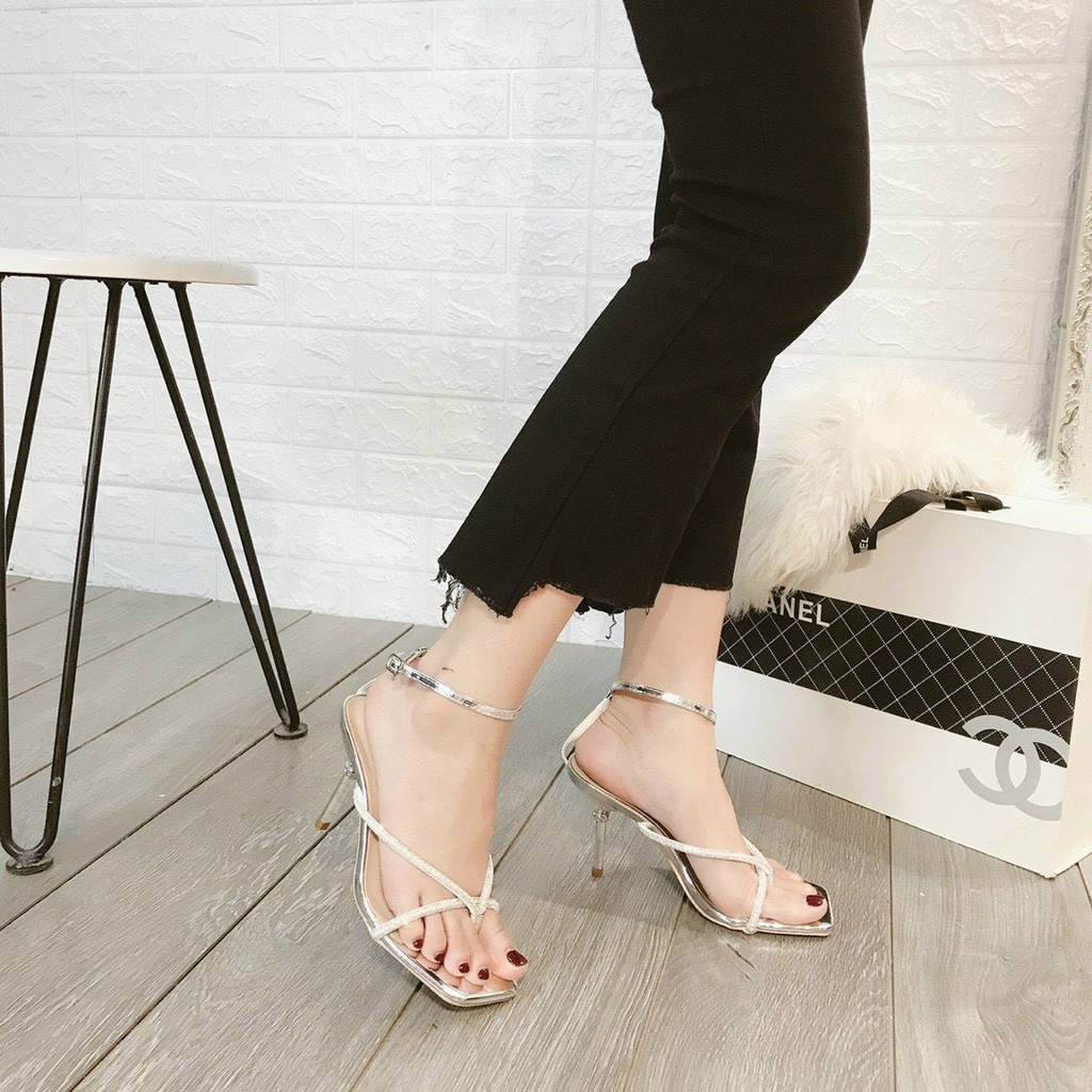 Giày sandal nữ đính đá sang trọng xinh xắn