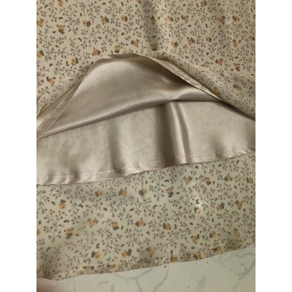 Chân váy voan hoa nhí