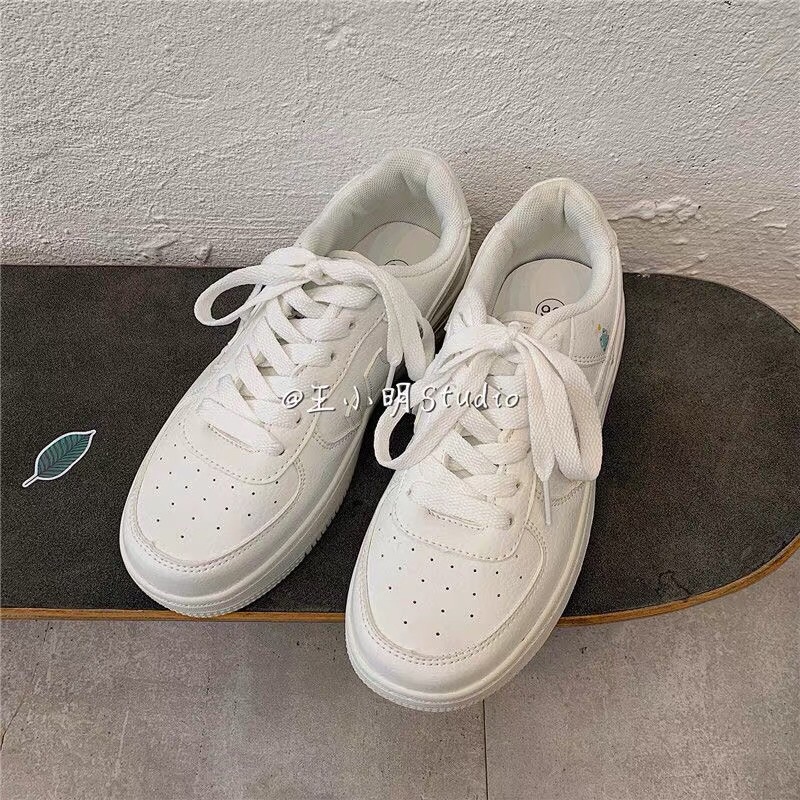 Giày thể thao trắng đế cao phong cách ulzzang kèm ảnh thật