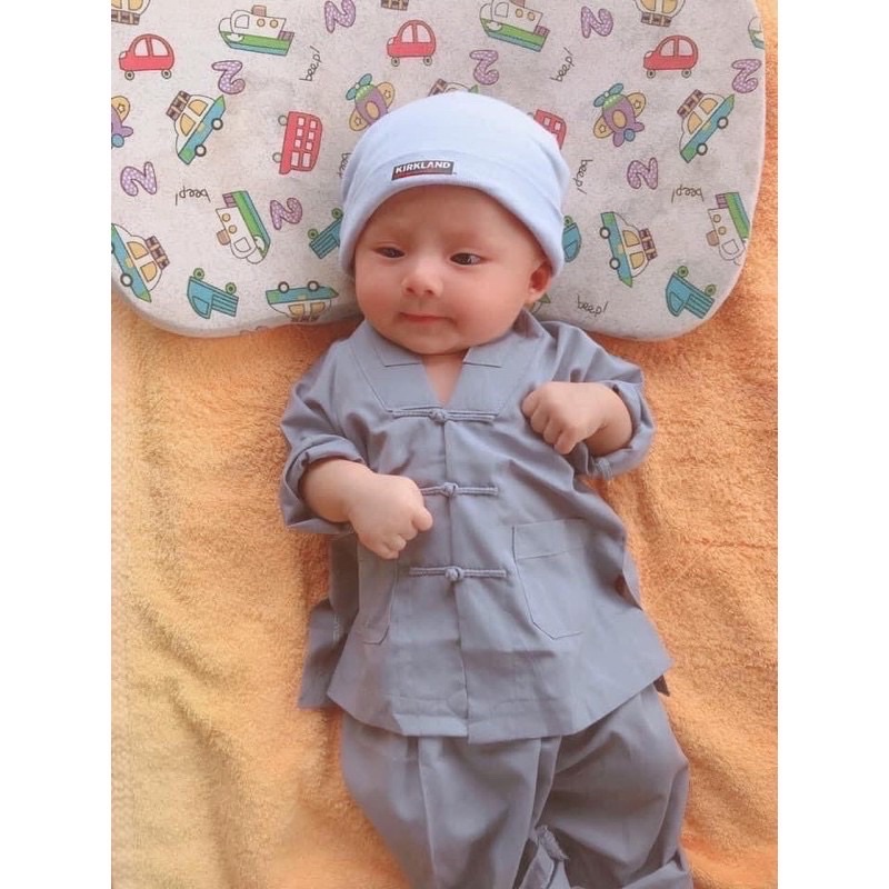 Mẩu đi chùa LA HÁN Em BÉ