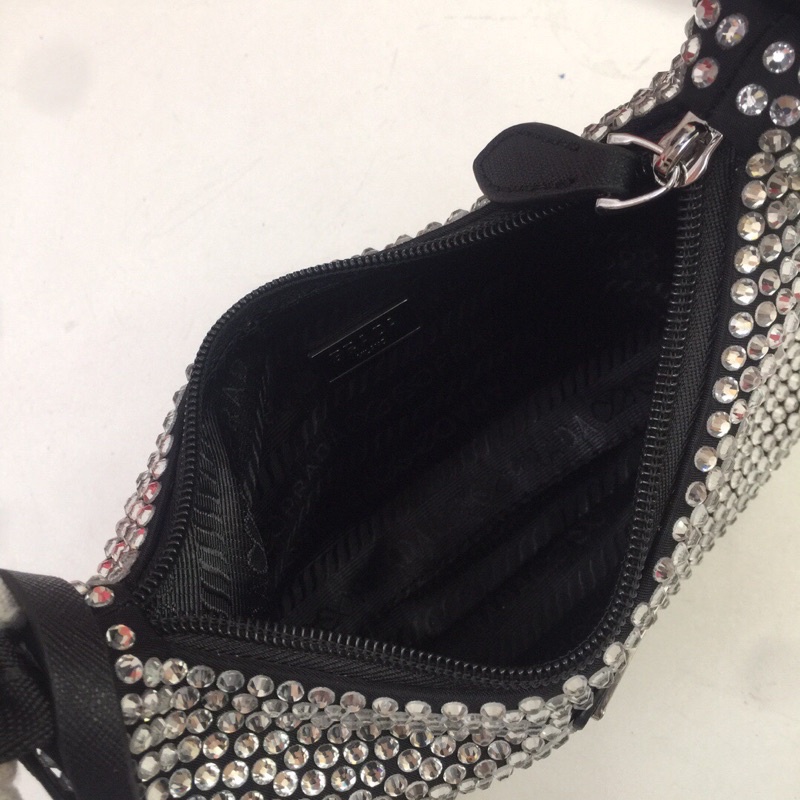 Túi xách/đeo nữ vai logo thương hiệu Prada Hobo 2021 cao cấp mẫu mới hoạ tiết đính hạt lấp lánh