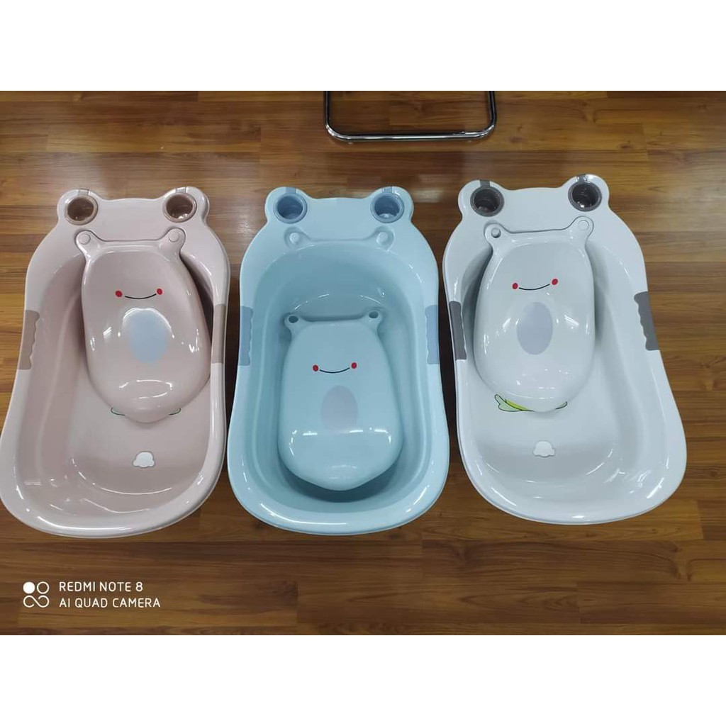 Chậu Tắm Cao Cấp HOKORI 2203 Việt Nhật Hình Ếch dễ cho Bé yêu nhà bạn ,có van xả và có kệ đỡ bé