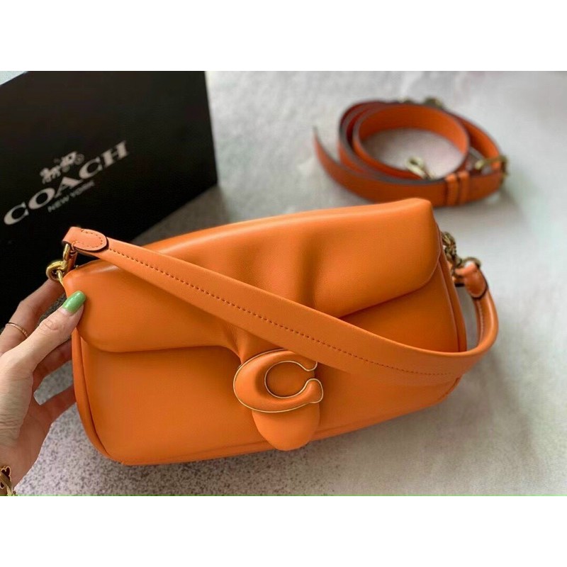 TÚI COACH TABBY PILLOW C0772