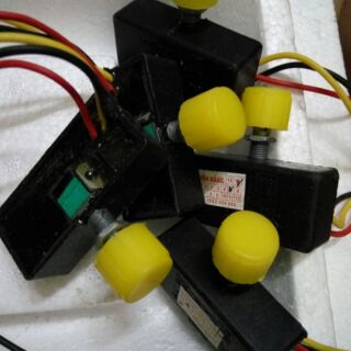 chiết áp điều tiết lực phun máy phun sương, tưới cây kiêm công tắc (chỉnh từ 5-15V) khiến chùm sương to, nhỏ theo ý muốn