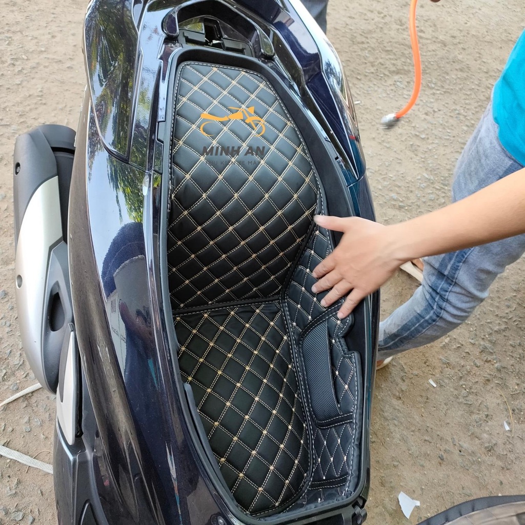 Lót Cốp Da Cách Nhiệt Chống Sốc Lót Cốp Xe Máy Honda PCX HYBRID 2019 Có Túi Đựng Giấy Tờ Minh An