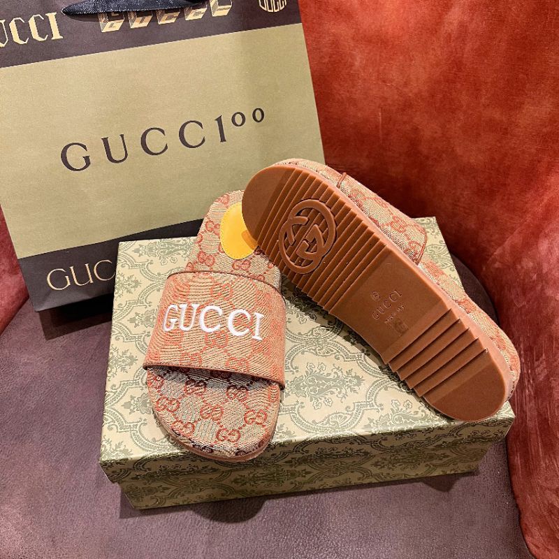 Dép Gucci thêu siêu Hot.