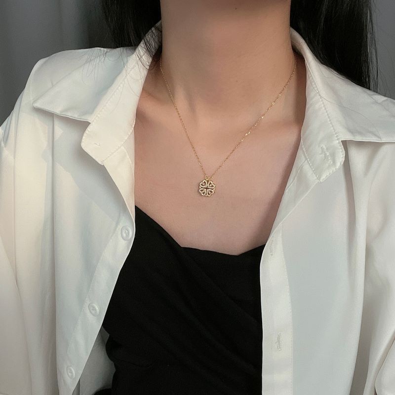 Dây Chuyền Mặt Cỏ Bốn Lá Đính Đá Zircon Thời Trang Hàn Quốc