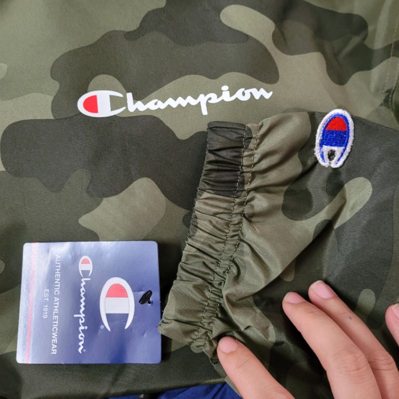 Áo khoác gió Champion chống nước xuất xịn