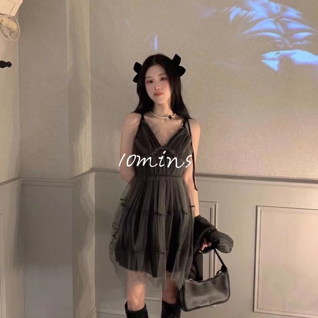 Đầm hai dây cổ chữ V phối lưới hình bướm phong cách Hàn Quốc dành cho nữ