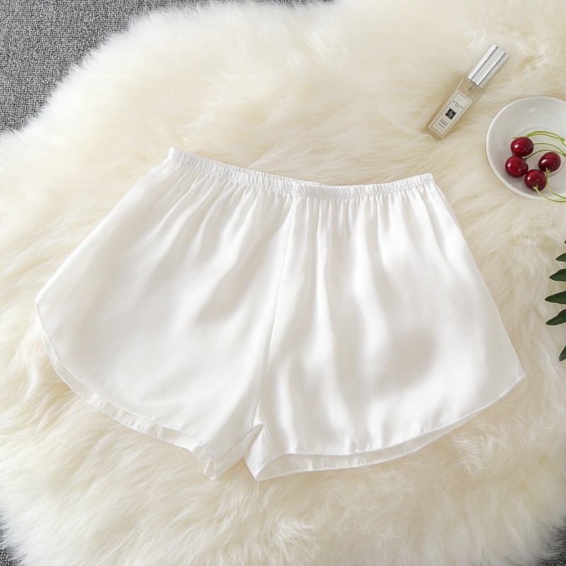 Quần đùi lụa nữ LULABOUTIQUE, quần ngủ lụa cao cấp mát, mịn | BigBuy360 - bigbuy360.vn