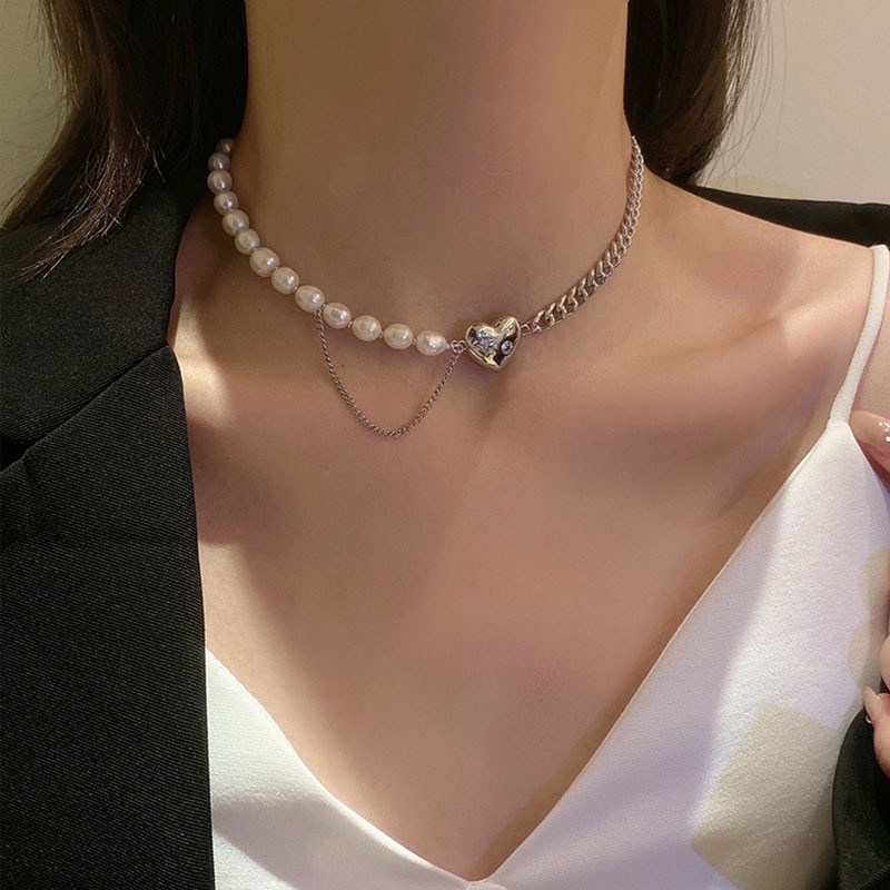 Vòng cổ dây xích chuỗi hạt ngọc trai phối mặt trái tim đính đá thời trang