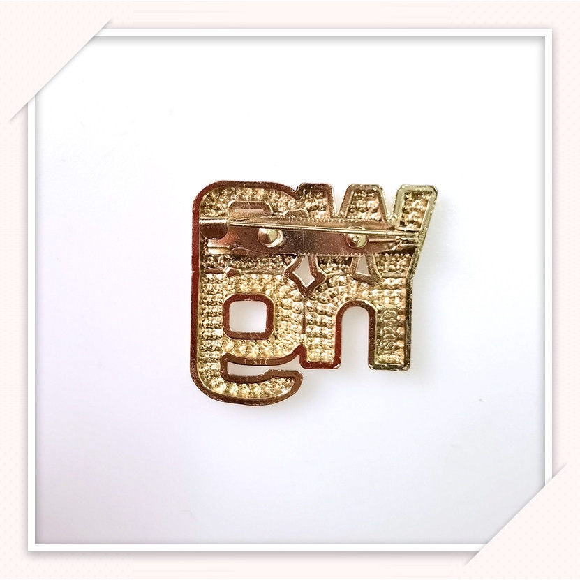 Ouyang Nana Trâm Cài Áo Kim Loại Đính Kim Cương Màu Đỏ Kiểu Đơn Giản