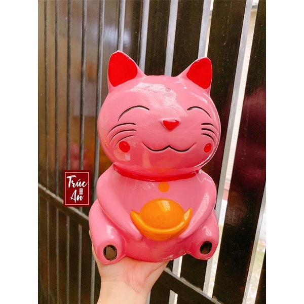 (24x16x17cm) Heo đất Mèo Thần Tài thỏi vàng. Hình vẽ tay sắc nét, nước sơn Bạch Tuyết bóng mịn, hàng có sẵn