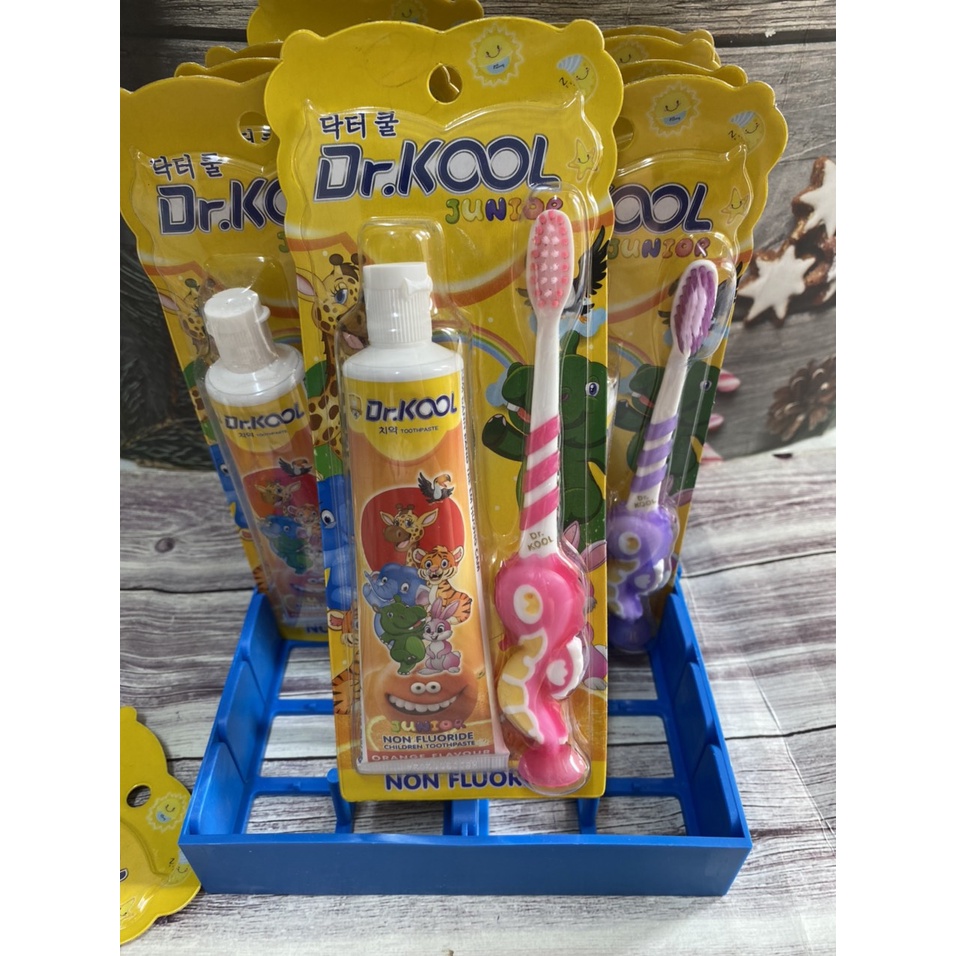 💖 MUA 1 TẶNG 1💖 Kem đánh răng DR KOOL trẻ em hương cam 75g tặng kèm 1 bàn chải dánh răng cho bé