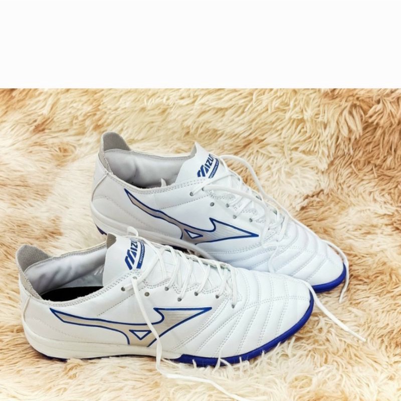 Giày đá bóng sân cỏ nhân tạo  Mizu morelia Neo spf