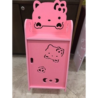 Tủ gỗ hello kitty 