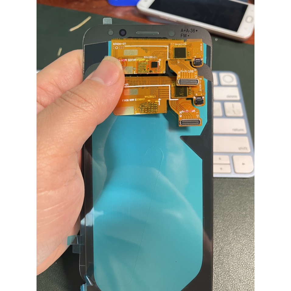 Màn hình Galaxy J7 Pro J730 2ic Oled thay thế cho màn rơi vỡ hỏng cảm ứng